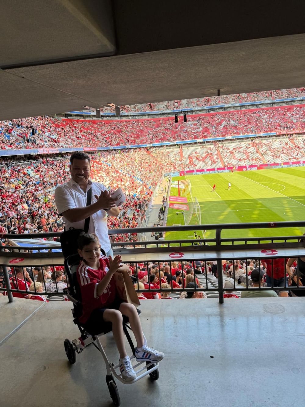 Yazan im Stadion