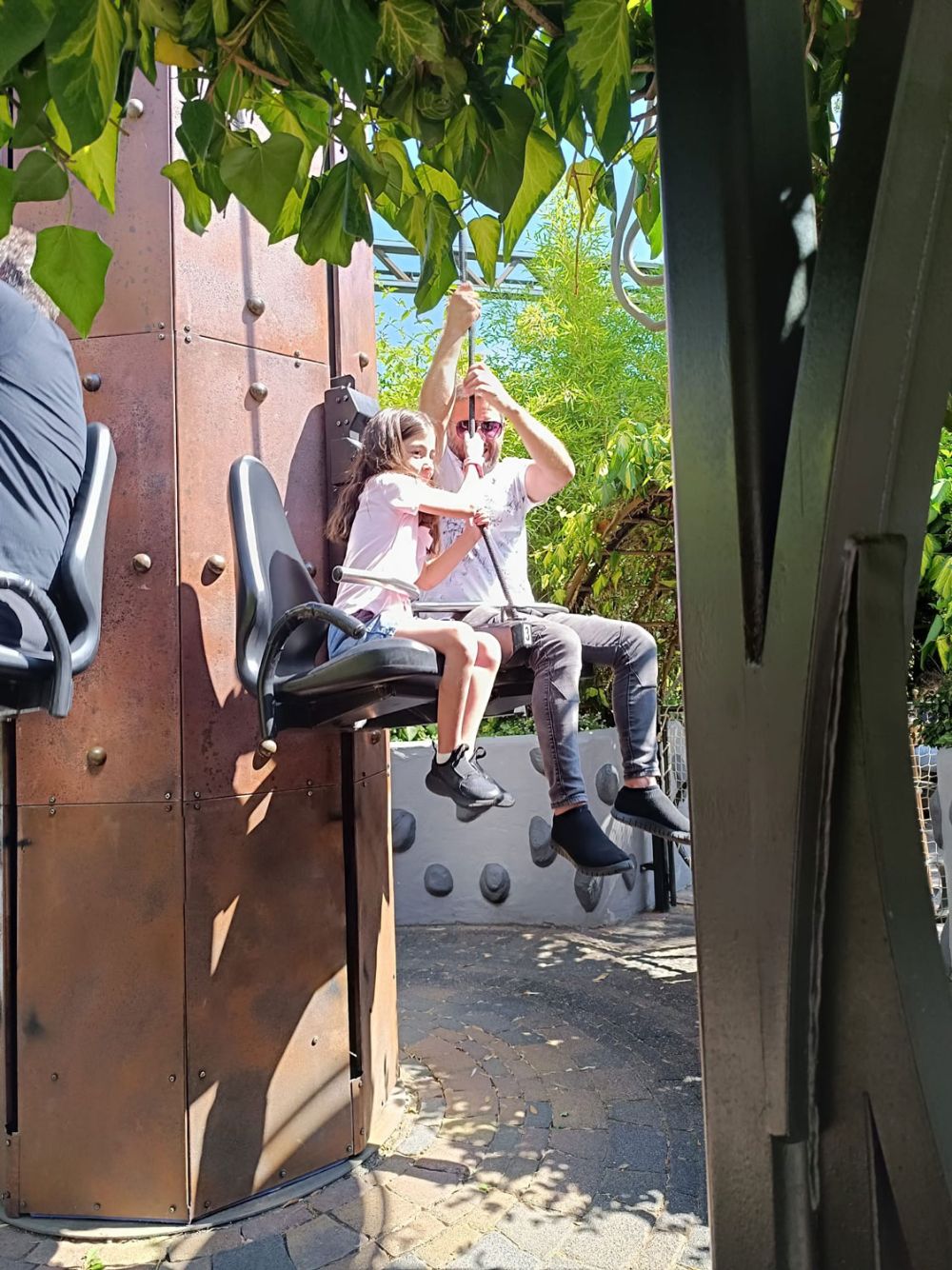 Cemre-Ela im Phantasialand