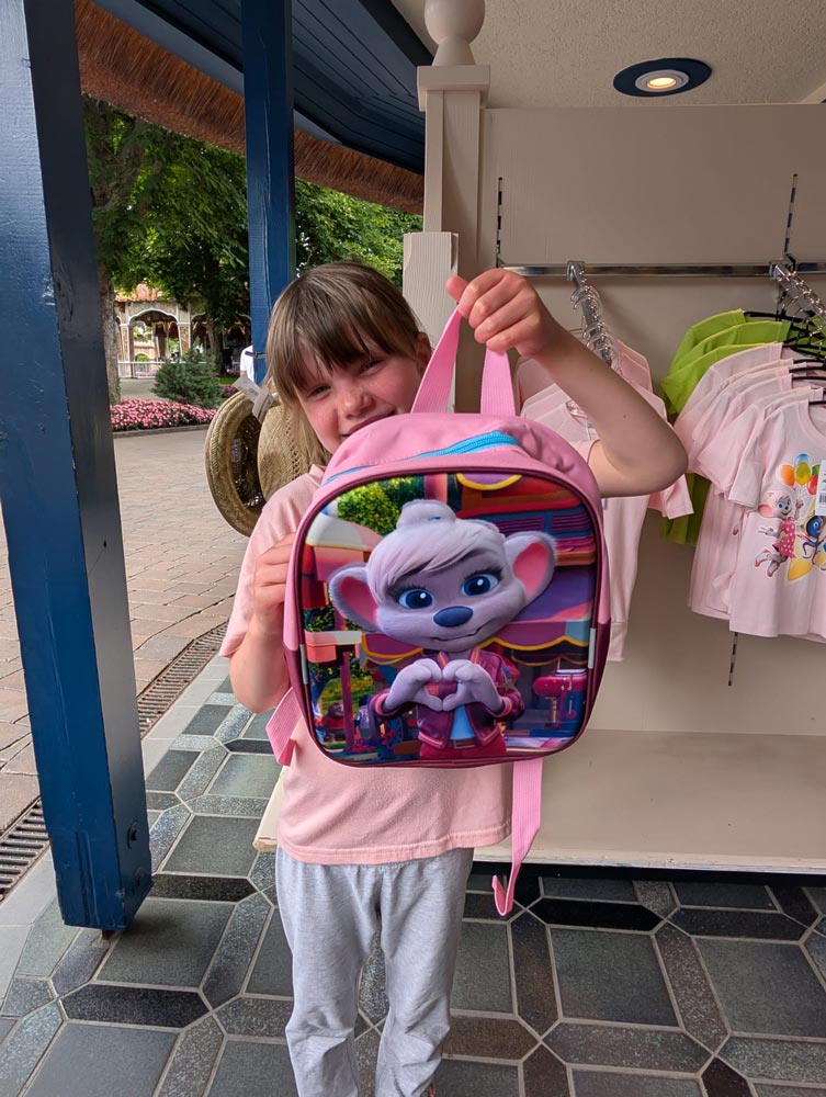 Leonie mit neuem Euromaus Rucksack