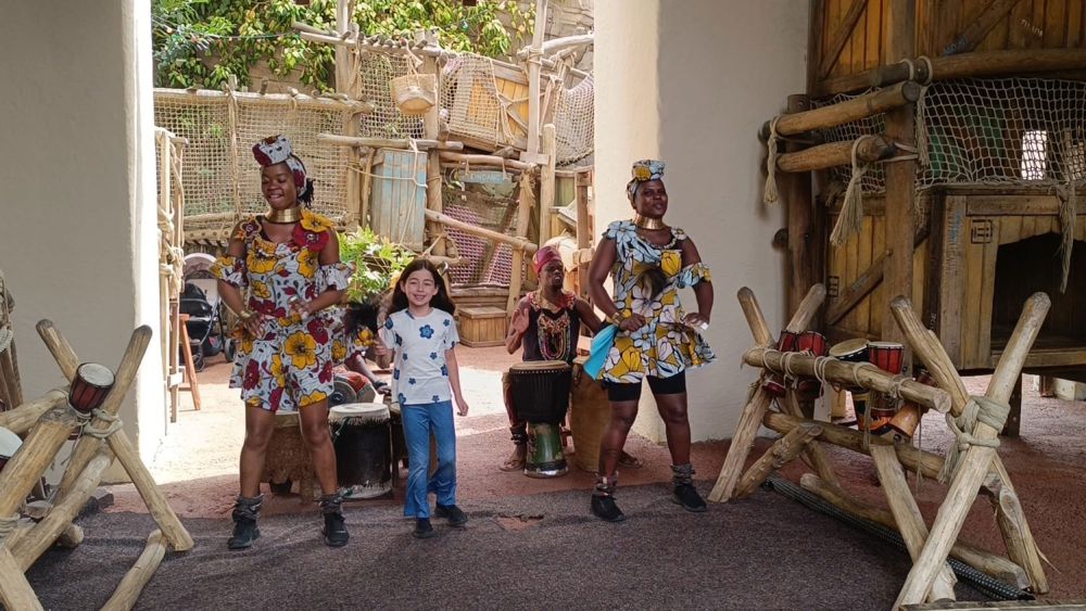 Cemre-Ela im Phantasialand