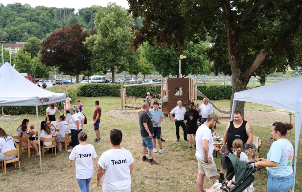 Zahlreiche Besucher beim Sommerfest