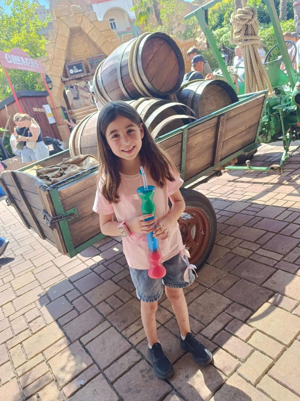 Cemre-Ela im Phantasialand